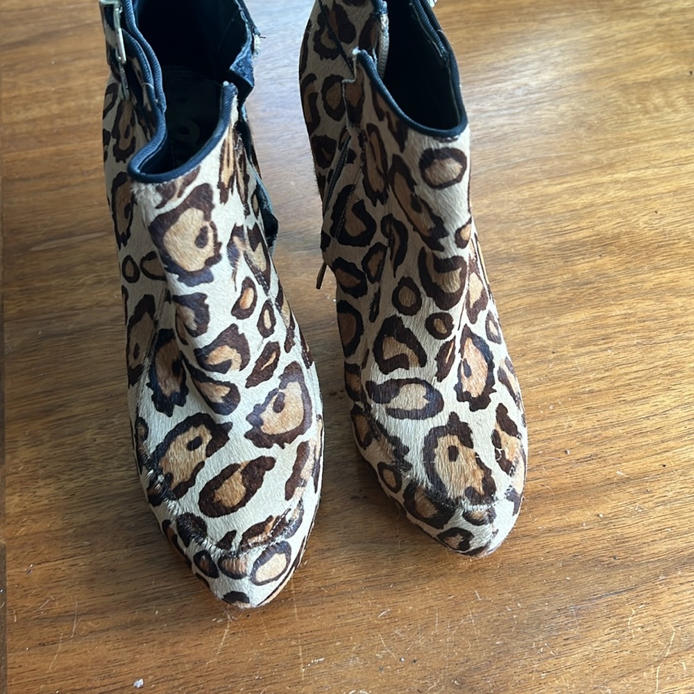 Sam Edelman hair calf platform animal print ankle boot size 8 - Picture 3 of 9